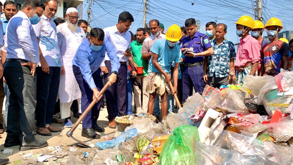 শহর পরিষ্কার ও তেল সংকট মোকাবিলায় কঠোর বার্তা প্রশাসকের