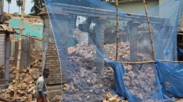 পুঠিয়া রাজবাড়ির ঐতিহাসিক ভবন ভাঙা নিয়ে থানায় জিডি