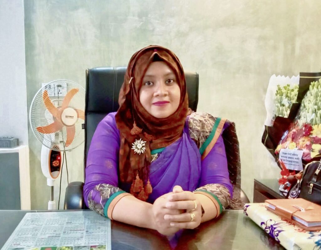 মোবাইল আসক্তিতে ঝুঁকিতে শিশুর ভবিষ্যৎ, প্রয়োজন পরিবার ও বিদ্যালয়ের যৌথ উদ্যোগ