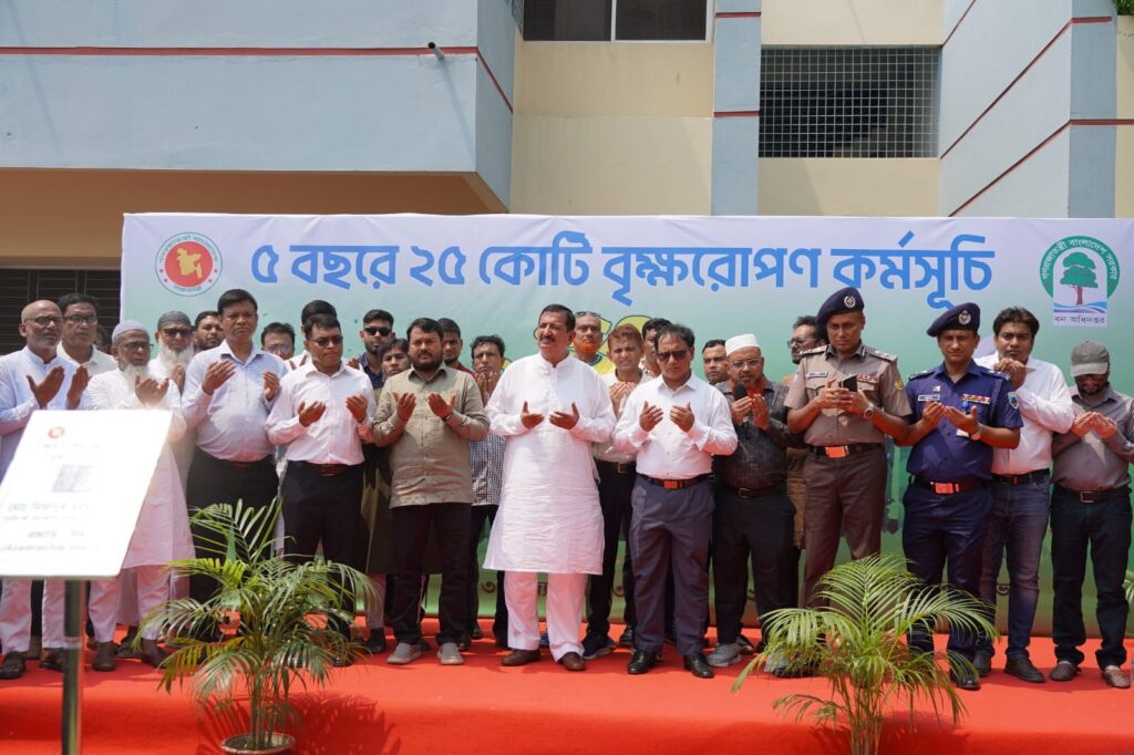 রাজশাহীতে বৃক্ষরোপণ কর্মসূচি, ৫ বছরে ২৫ কোটি গাছ লাগানোর লক্ষ্য