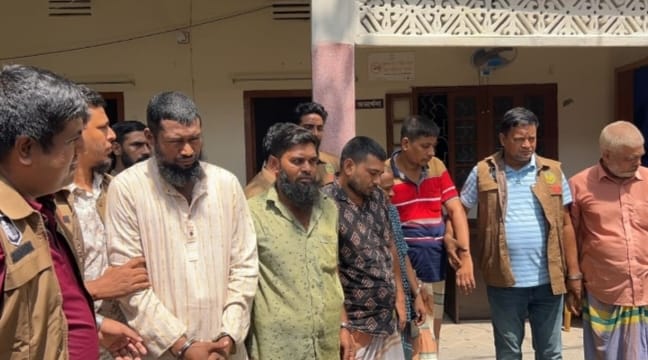 রাজশাহীতে জুয়েলারি দোকানে চুরি: সংঘবদ্ধ চক্রের ৮ সদস্য গ্রেপ্তার